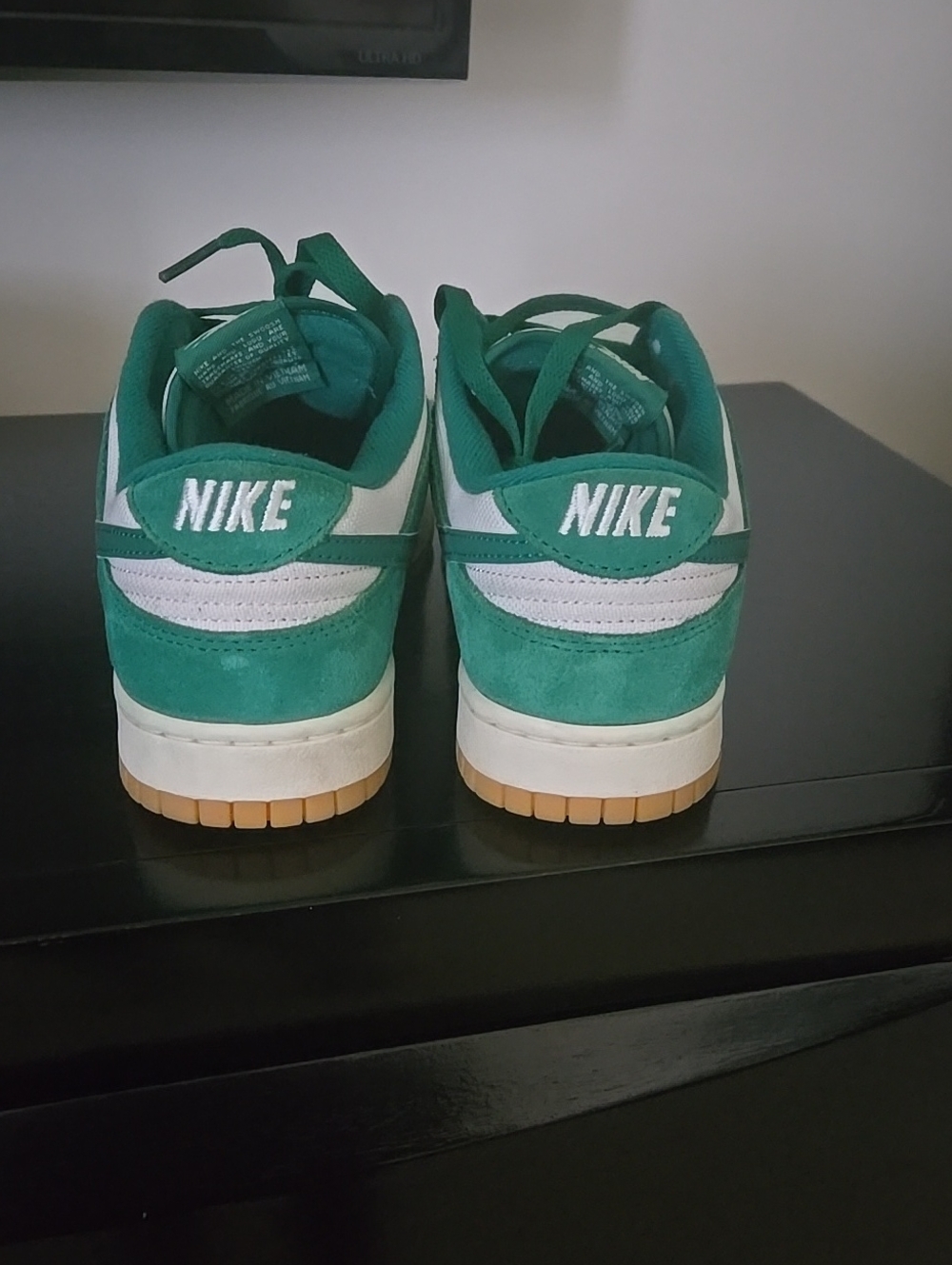 Nike Low-Top Sneakers in Teal Green and White - Picture 2 of 4